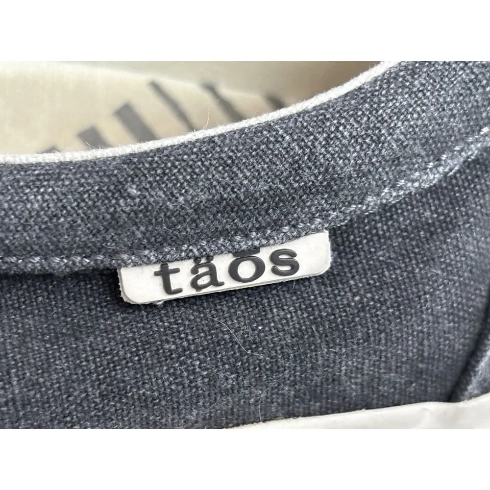 Taos Men's Size 10 Gray Canvas‎ Slip on Flat White Bottom Casual Shoes